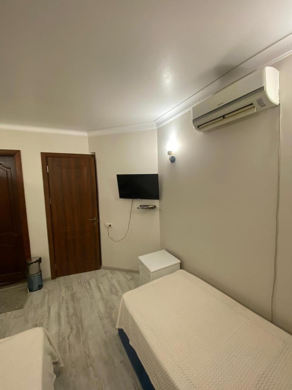 K17 Mini Hotel Тбілісі Екстер'єр фото