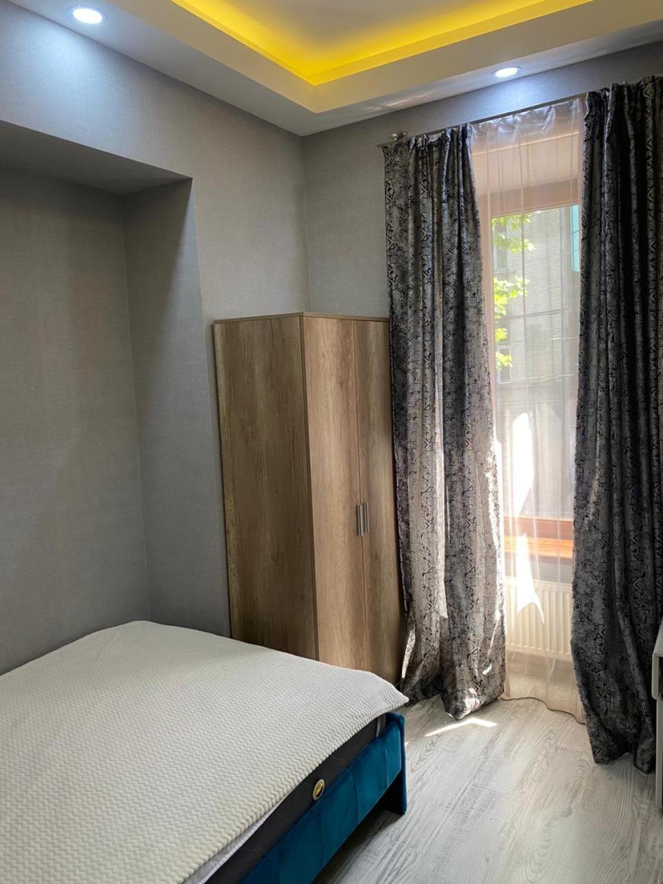K17 Mini Hotel Тбілісі Екстер'єр фото