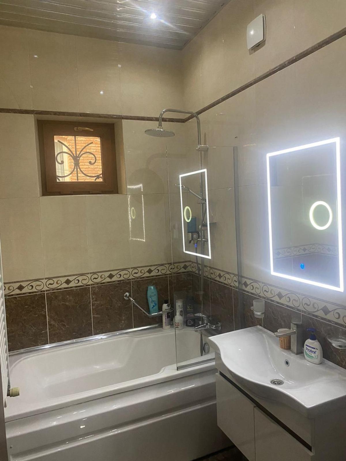 K17 Mini Hotel Тбілісі Екстер'єр фото