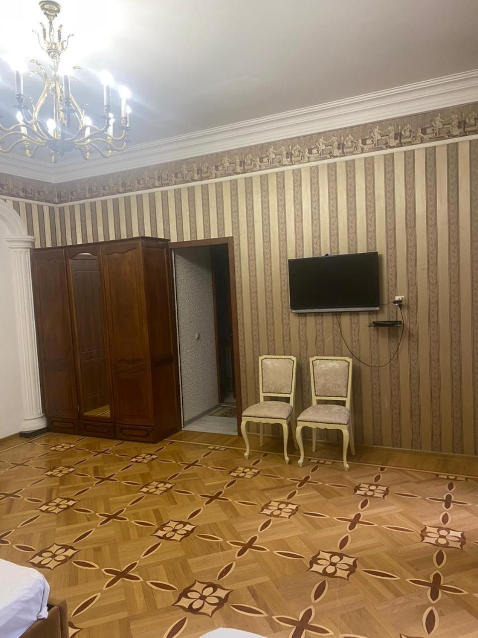 K17 Mini Hotel Тбілісі Екстер'єр фото